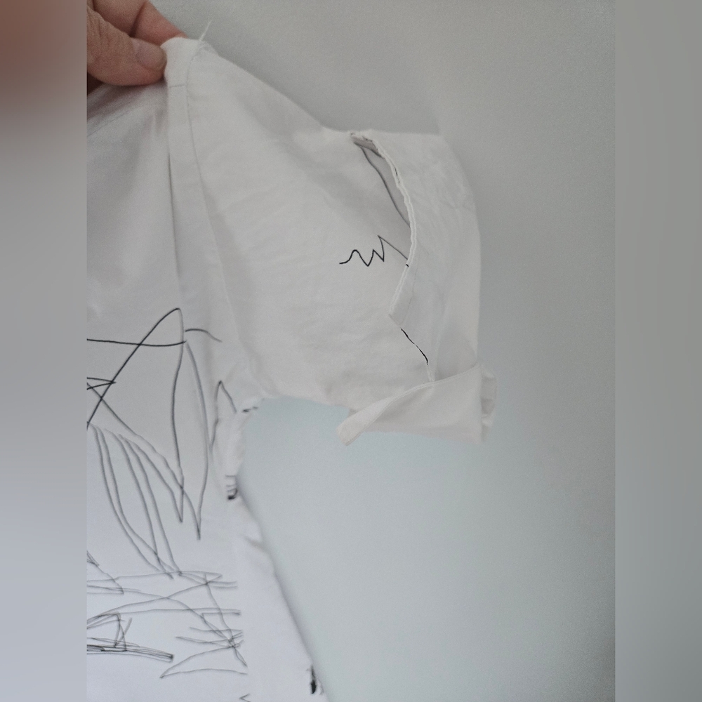UCHUU MONTREAL White Graphic Shirt - Picture 10 of 15